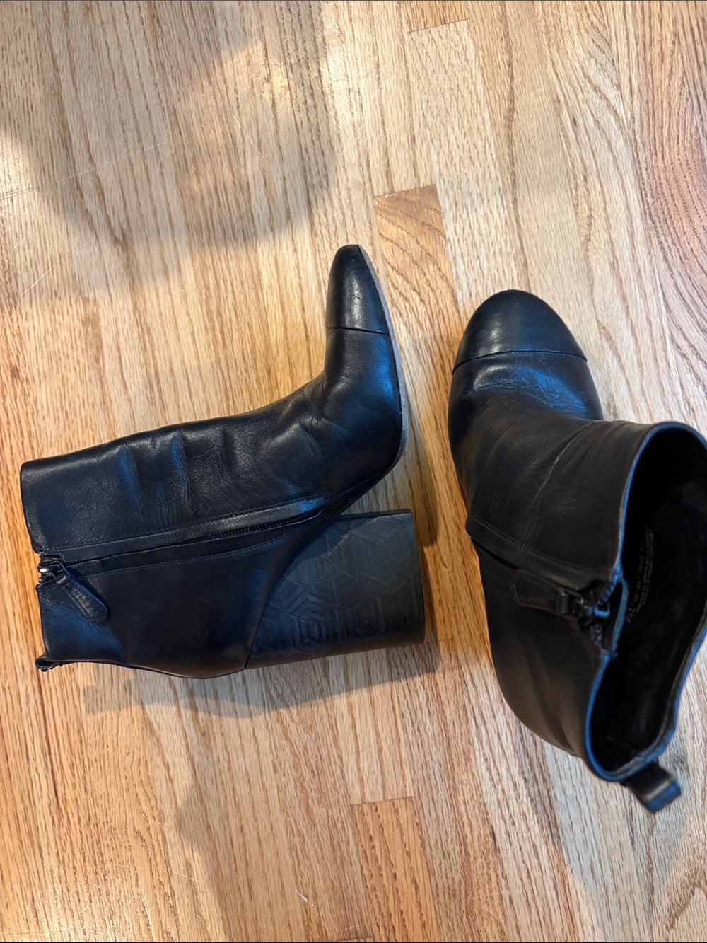 Tory Burch size 7 Black Leather Ankle Boots